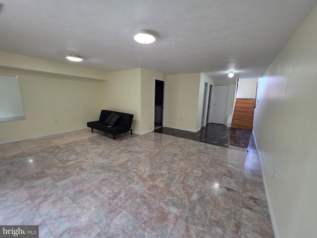 10 CASEY CT, Catonsville, MD 21228