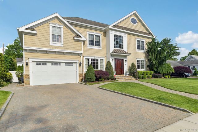 217 Wellington Road, Garden City, NY 11530