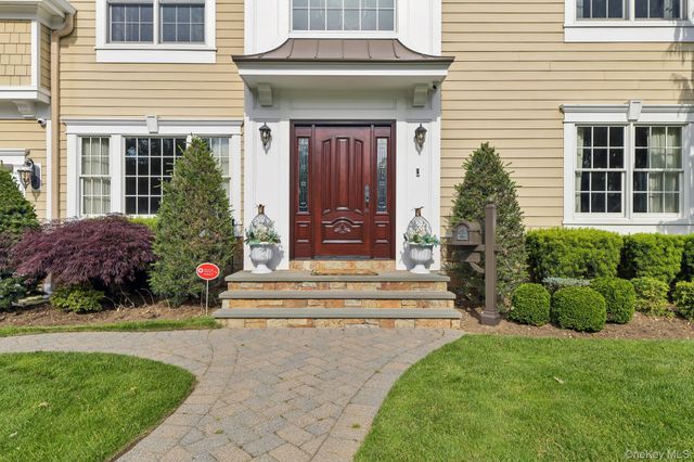 217 Wellington Road, Garden City, NY 11530