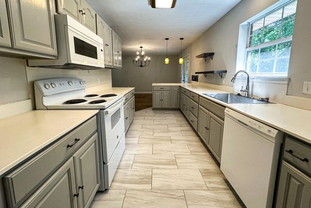 133 N Ridge Dr, Deridder, LA 70634