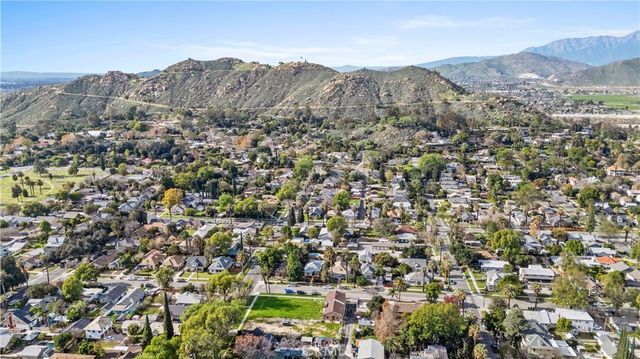 4073 Cedar Street, Riverside, CA 92501