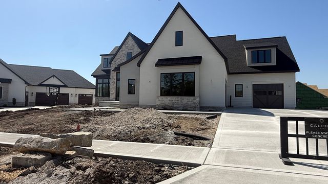 18270 Valleyview Circle, Clive, IA 50325
