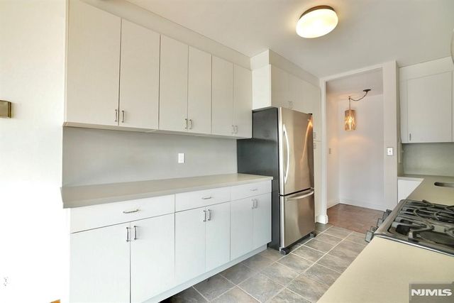 5 Horizon Road 203, Fort Lee, NJ 07024