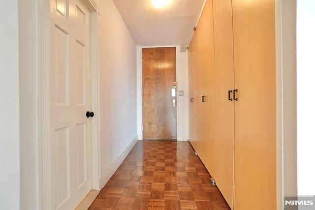 5 Horizon Road 203, Fort Lee, NJ 07024