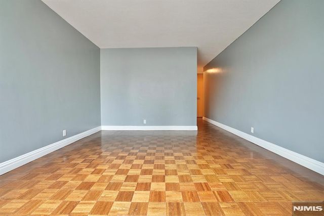 5 Horizon Road 203, Fort Lee, NJ 07024