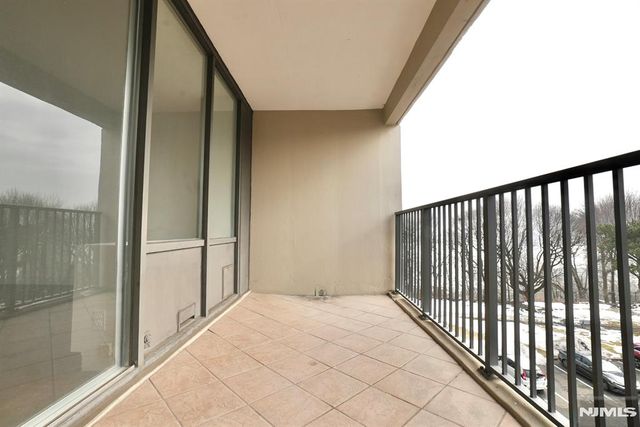 5 Horizon Road 203, Fort Lee, NJ 07024