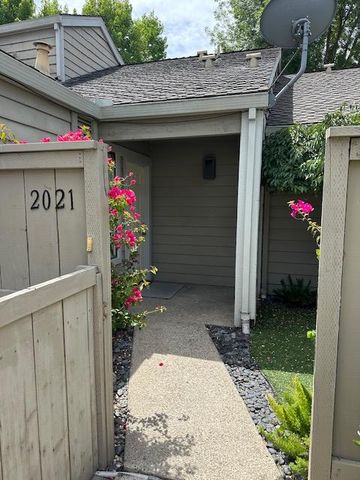 2021 Cedar Ridge Dr, Stockton, CA 95207