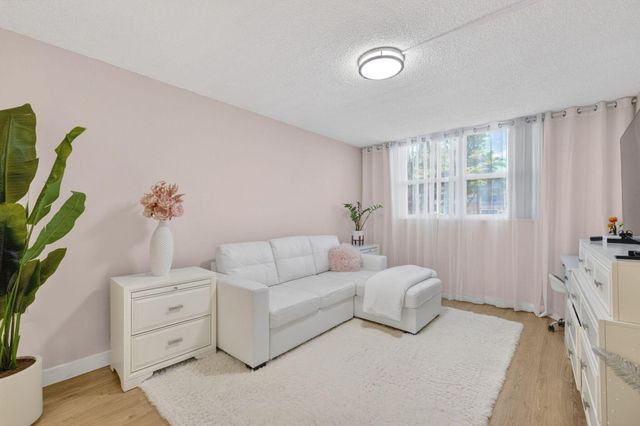 9081 Lime Bay Boulevard 115, Tamarac, FL 33321