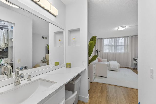 9081 Lime Bay Boulevard 115, Tamarac, FL 33321