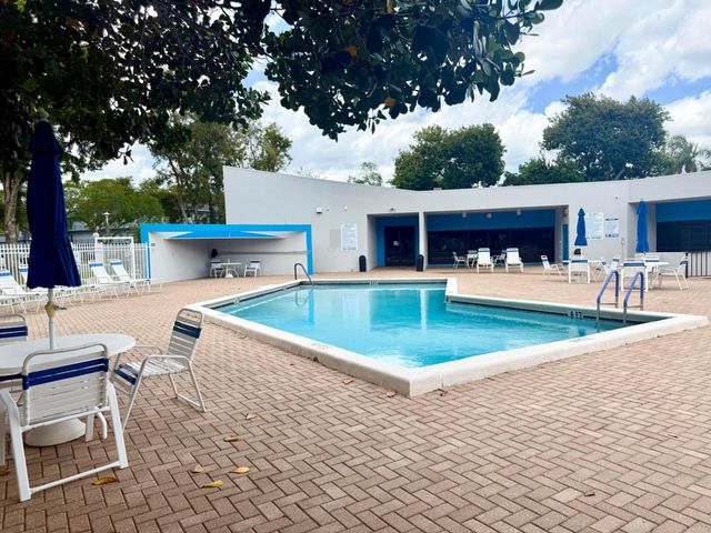 9081 Lime Bay Boulevard 115, Tamarac, FL 33321