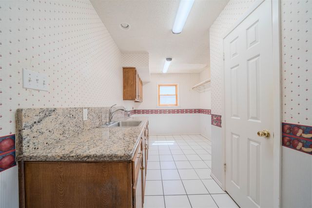 1416 Lazy Ln, Longview, TX 75604