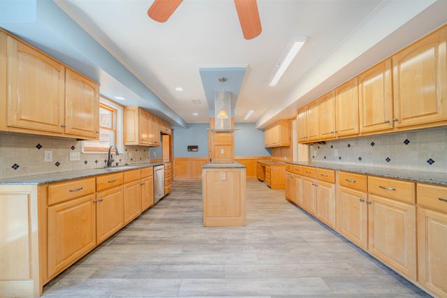 1416 Lazy Ln, Longview, TX 75604