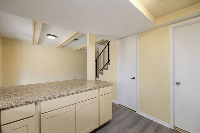 907 Garden Walk Drive, La Porte, TX 77571