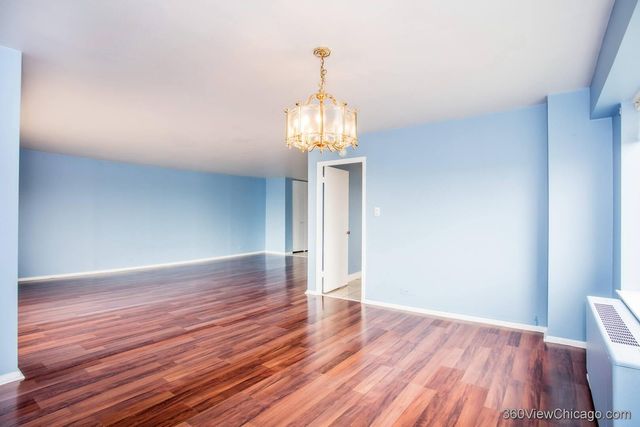 6833 N Kedzie Avenue 801, Chicago, IL 60645