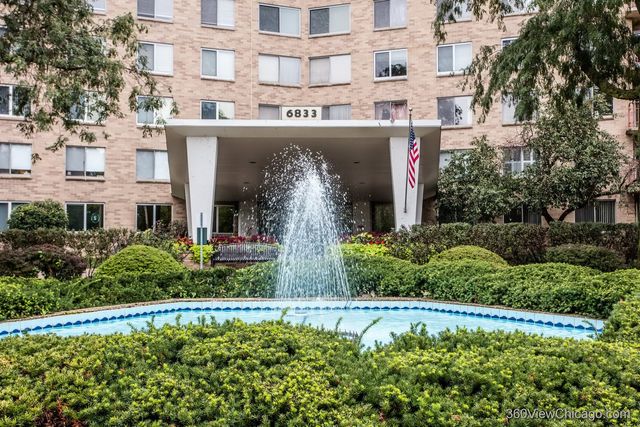 6833 N Kedzie Avenue 801, Chicago, IL 60645