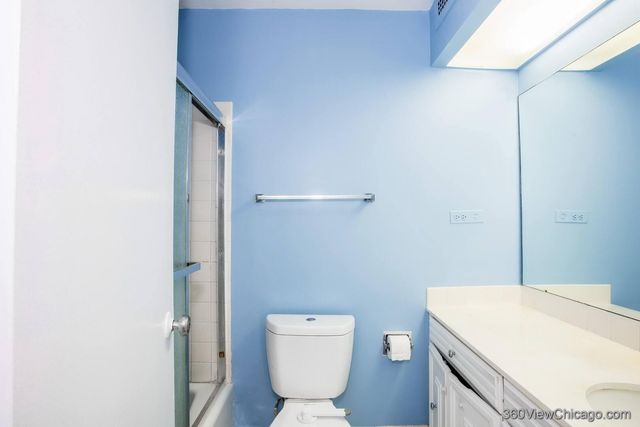 6833 N Kedzie Avenue 801, Chicago, IL 60645