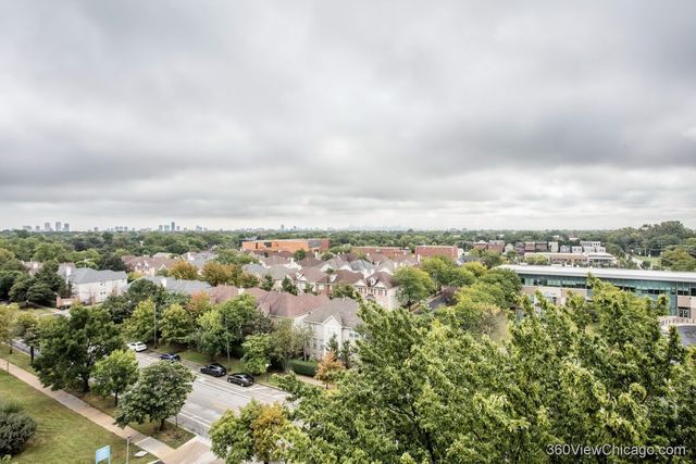 6833 N Kedzie Avenue 801, Chicago, IL 60645