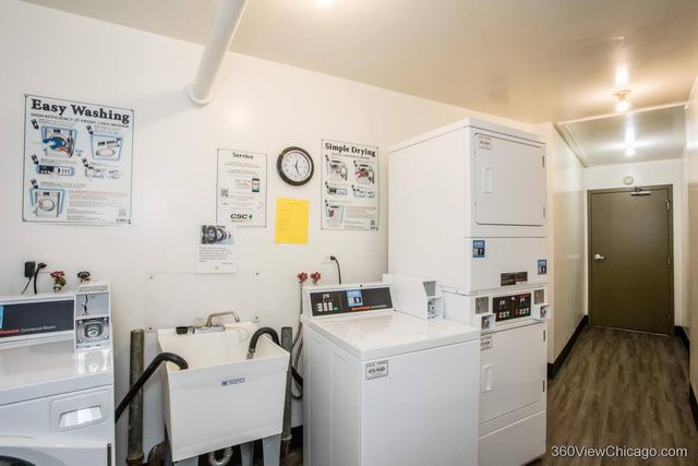 6833 N Kedzie Avenue 801, Chicago, IL 60645