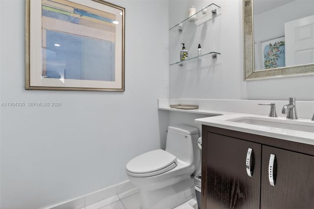 3500 Island Boulevard D201, Aventura, FL 33160