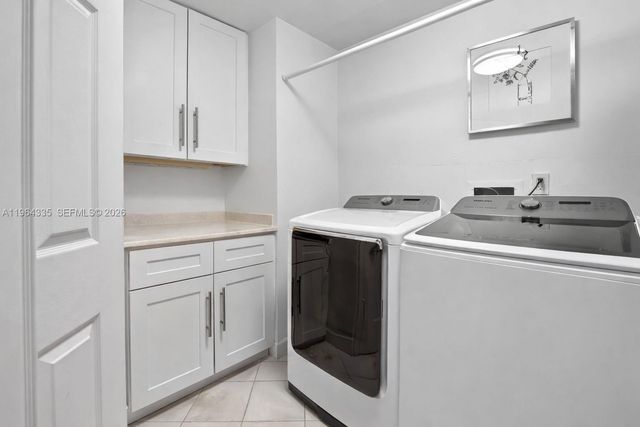 3500 Island Boulevard D201, Aventura, FL 33160
