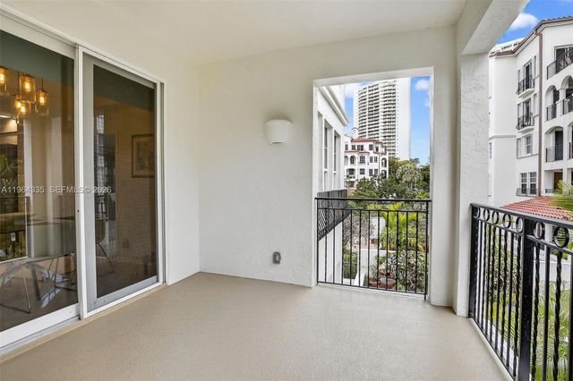 3500 Island Boulevard D201, Aventura, FL 33160