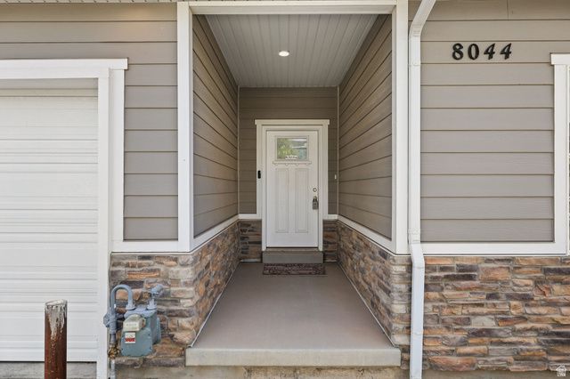 8044 N CLYDESDALE DR, Eagle Mountain, UT 84005