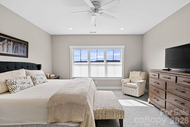 70 Copper Creek Lane, Hendersonville, NC 28739