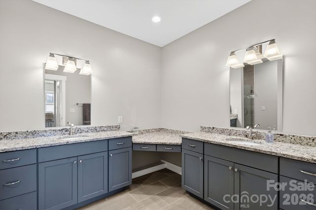 70 Copper Creek Lane, Hendersonville, NC 28739