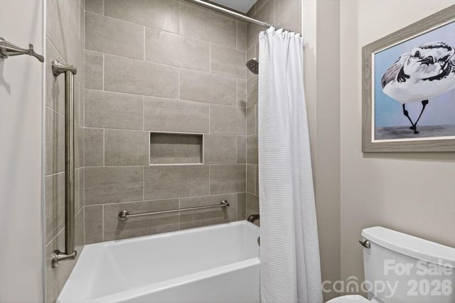 70 Copper Creek Lane, Hendersonville, NC 28739