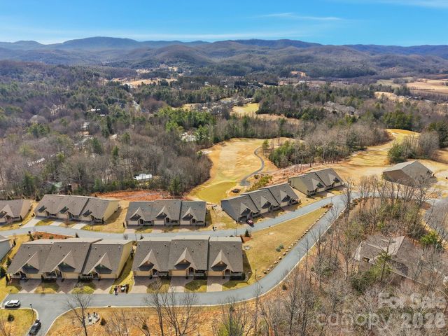 70 Copper Creek Lane, Hendersonville, NC 28739