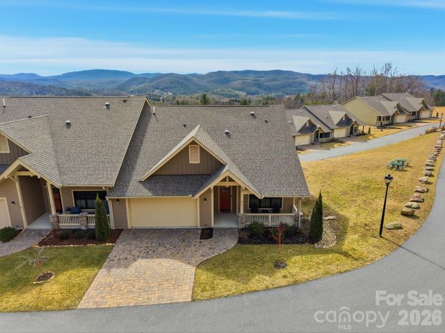 70 Copper Creek Lane, Hendersonville, NC 28739