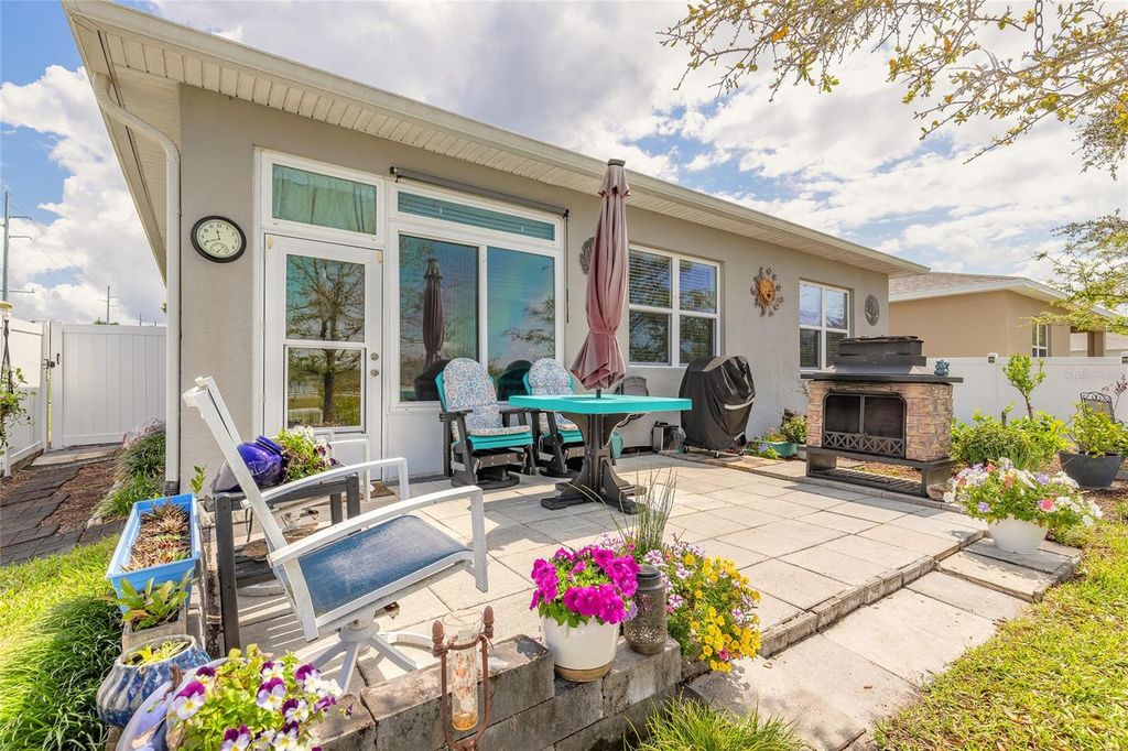 Image 33 of property listing at 1094 RIVER FALLS CIRCLE, Deland, FL 32720