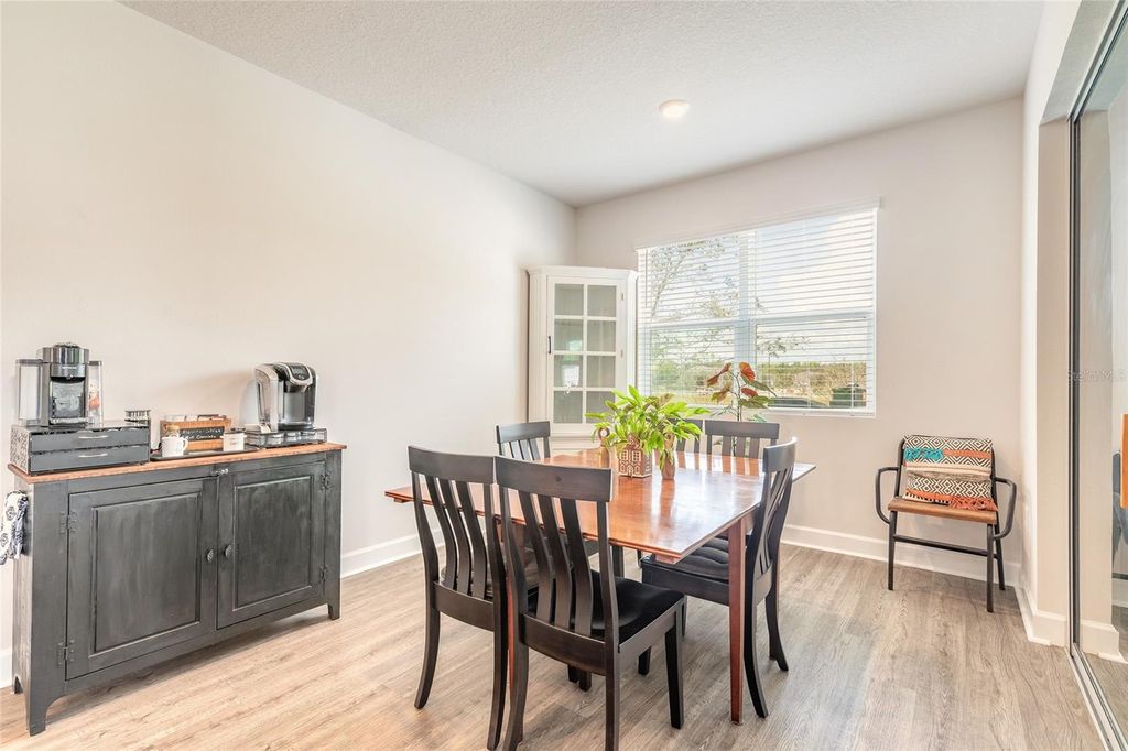 Image 6 of property listing at 1094 RIVER FALLS CIRCLE, Deland, FL 32720