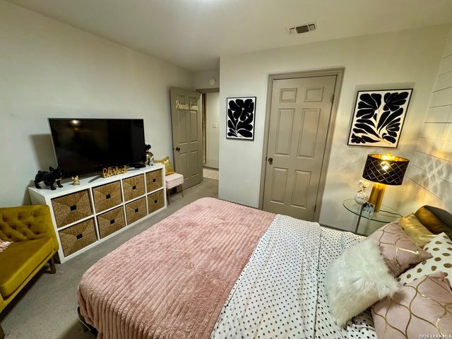 16207 GARDEN OAKS ST, San Antonio, TX 78232