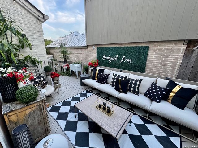 16207 GARDEN OAKS ST, San Antonio, TX 78232