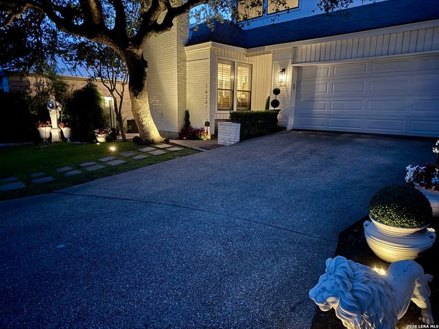 16207 GARDEN OAKS ST, San Antonio, TX 78232