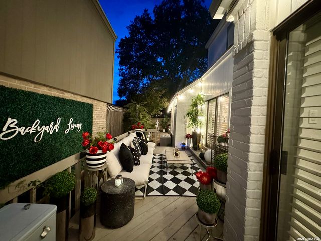 16207 GARDEN OAKS ST, San Antonio, TX 78232