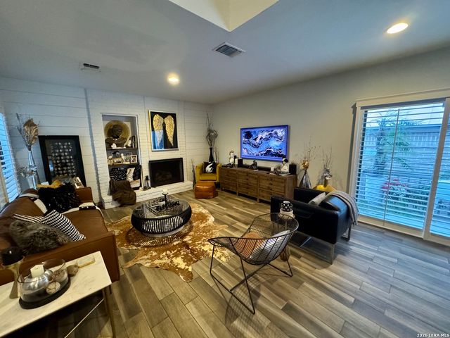 16207 GARDEN OAKS ST, San Antonio, TX 78232