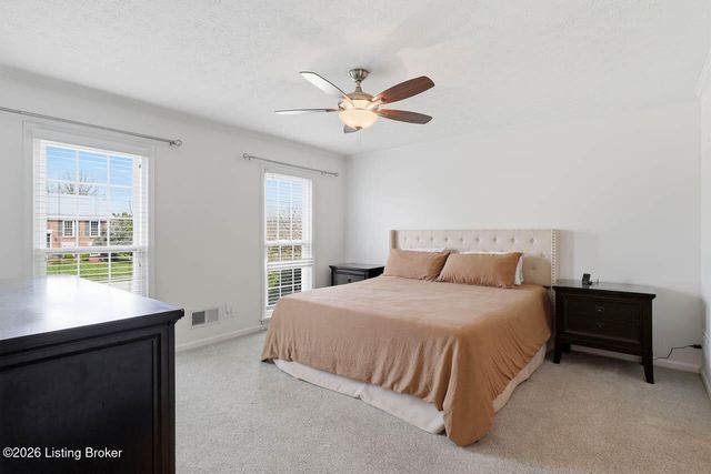 7206 Hollow Creek Rd, Louisville, KY 40228