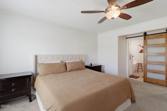 7206 Hollow Creek Rd, Louisville, KY 40228