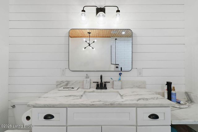 7206 Hollow Creek Rd, Louisville, KY 40228