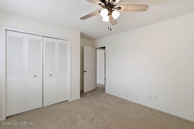 7206 Hollow Creek Rd, Louisville, KY 40228