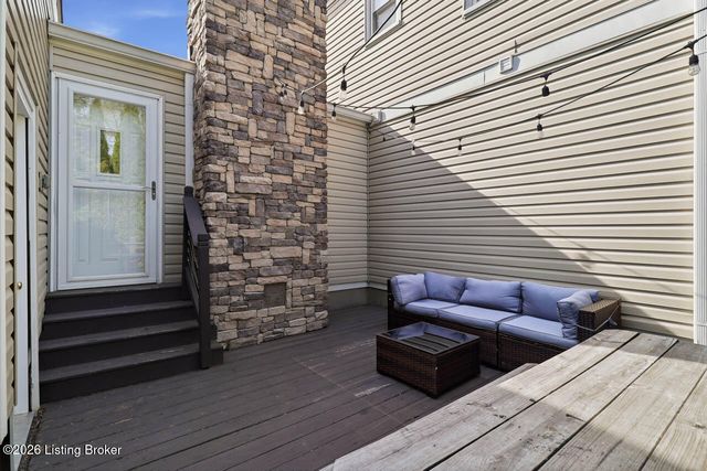 7206 Hollow Creek Rd, Louisville, KY 40228