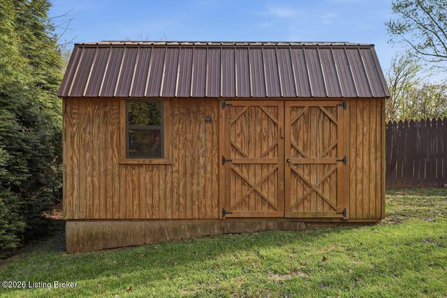 7206 Hollow Creek Rd, Louisville, KY 40228