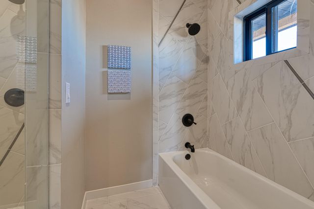 6 Lobo Drive, Moriarty, NM 87035