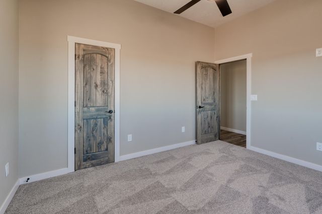 6 Lobo Drive, Moriarty, NM 87035