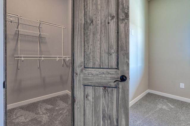 6 Lobo Drive, Moriarty, NM 87035