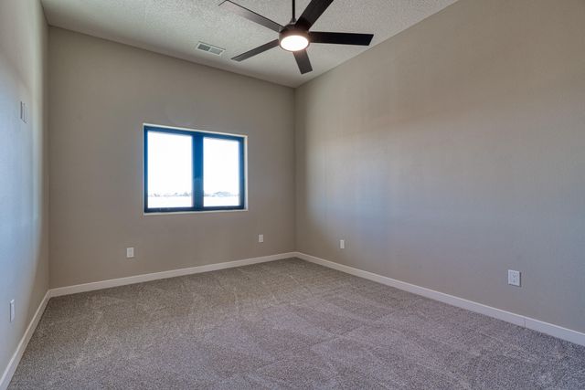 6 Lobo Drive, Moriarty, NM 87035