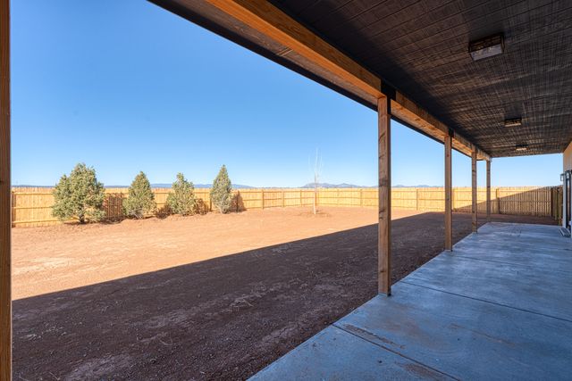 6 Lobo Drive, Moriarty, NM 87035