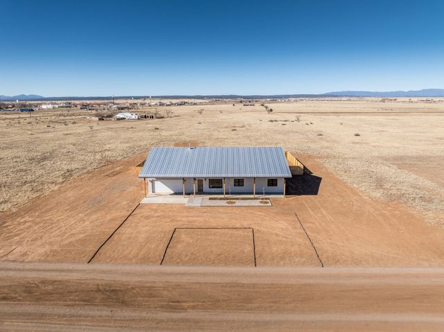 6 Lobo Drive, Moriarty, NM 87035